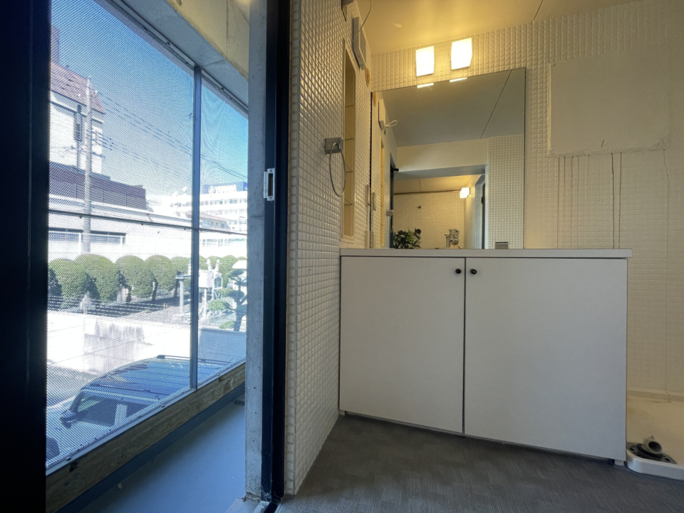 サービスバルコニー付き