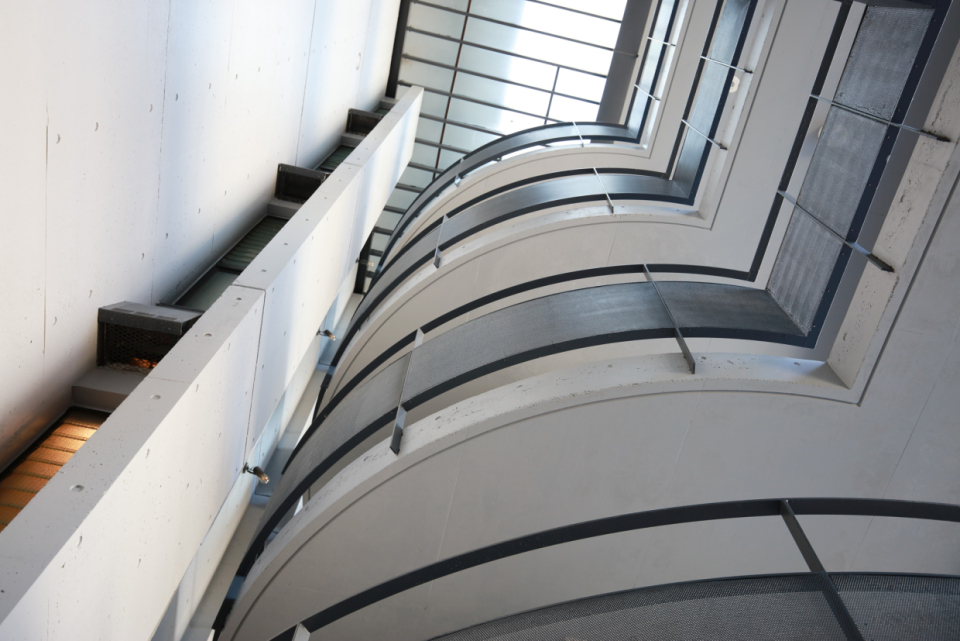 吹抜けのエントランスホール