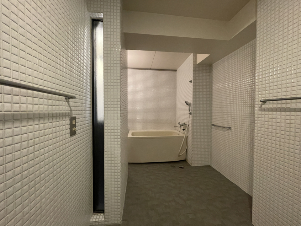 バスに扉はいらない