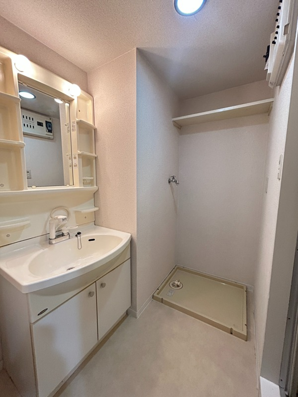 シャワー付き洗面台