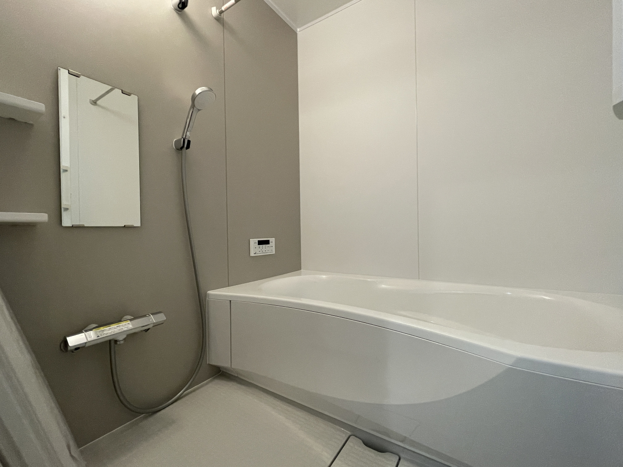 お風呂はとっても広々