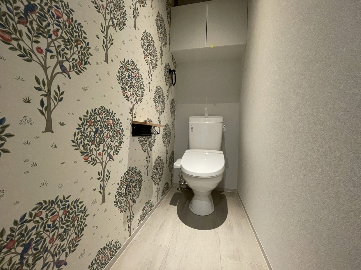 トイレの壁紙がキュート