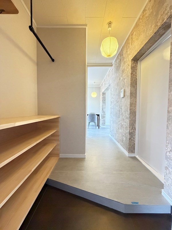 ハンガーパイプ付き収納