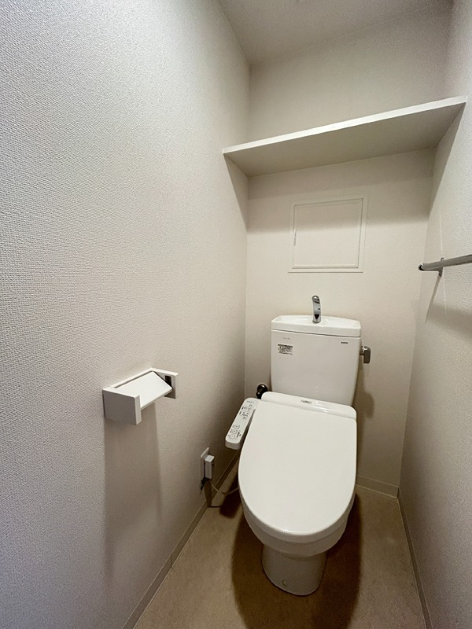 シンプルなトイレ