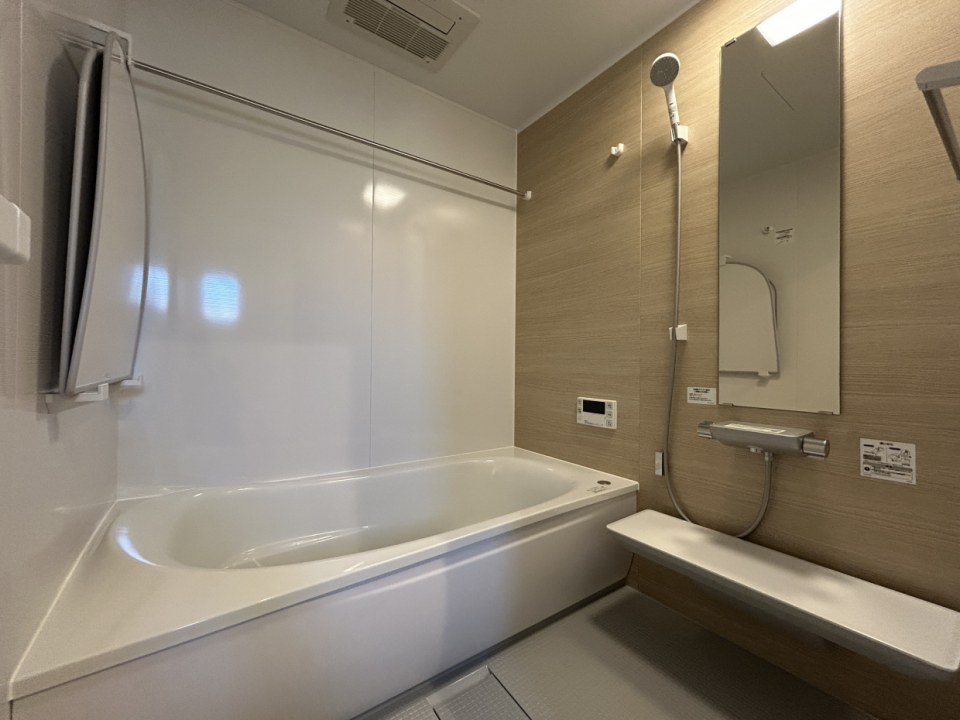 ゆったりバスルーム。