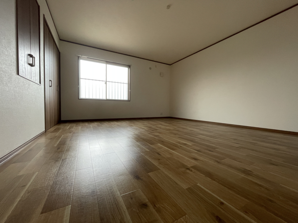 2階は洋室が2つ。