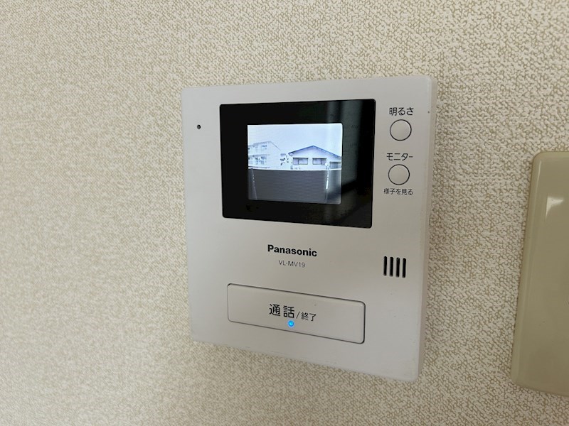 モニタ付きインターホンで安心◎