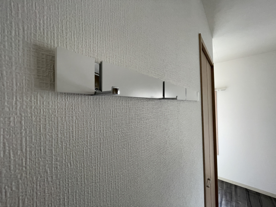 ちょこんとフック発見！何かと便利ですよ