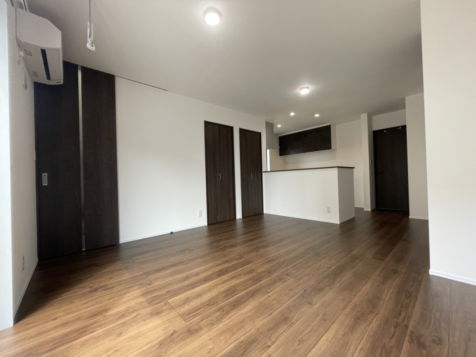 ブラウン×ホワイトの飽きないデザイン