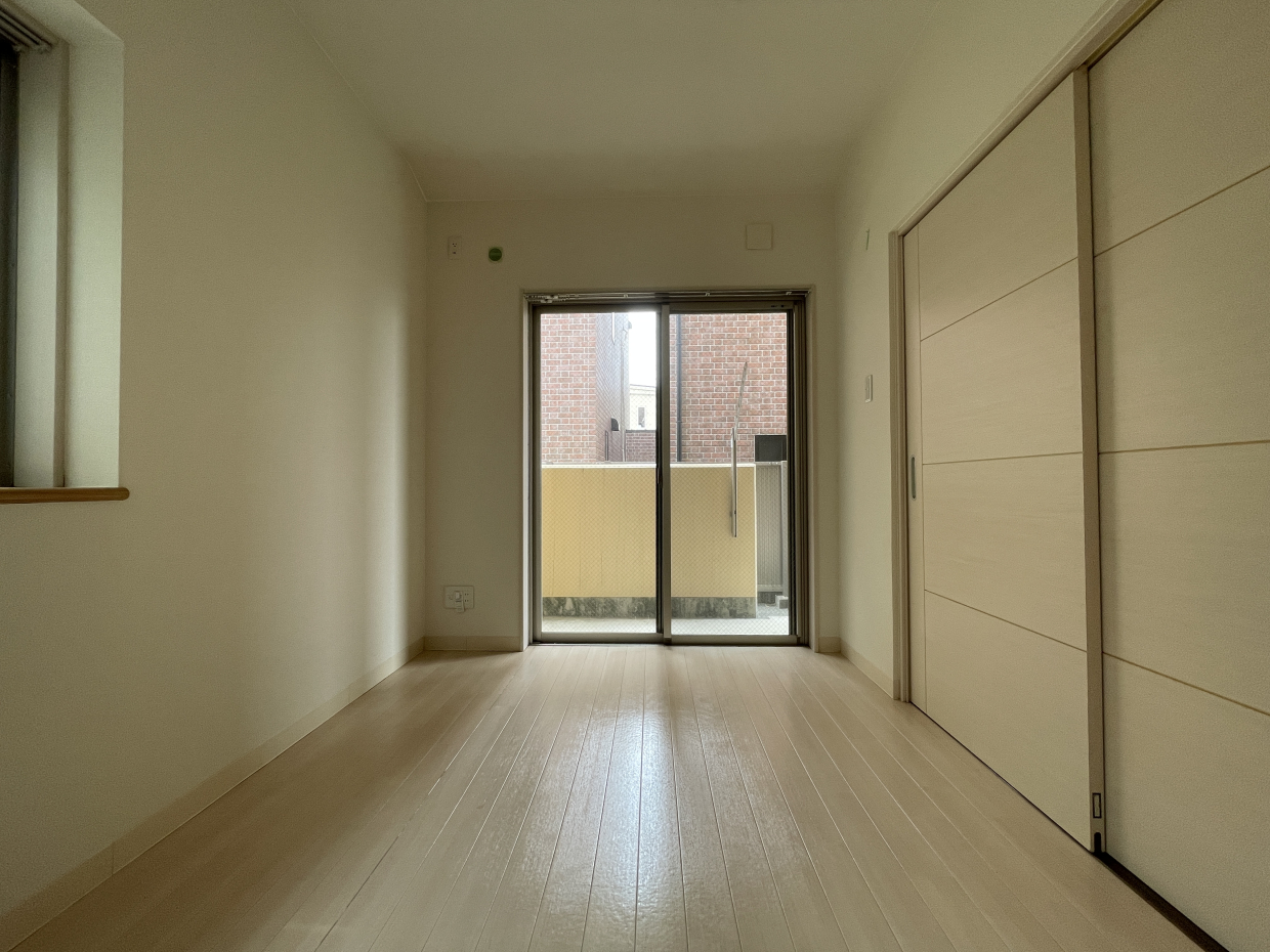 LDKのお隣5帖の洋室