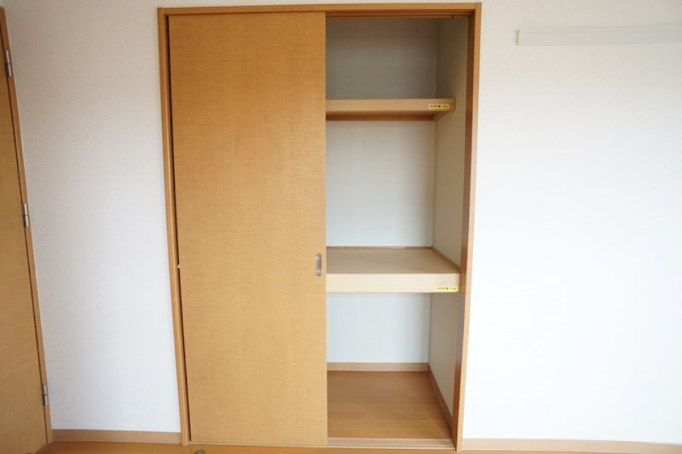 仕切り付きの収納が便利です