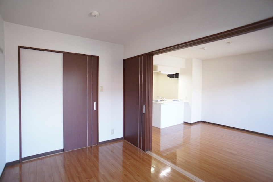 こちらは6帖の洋室です