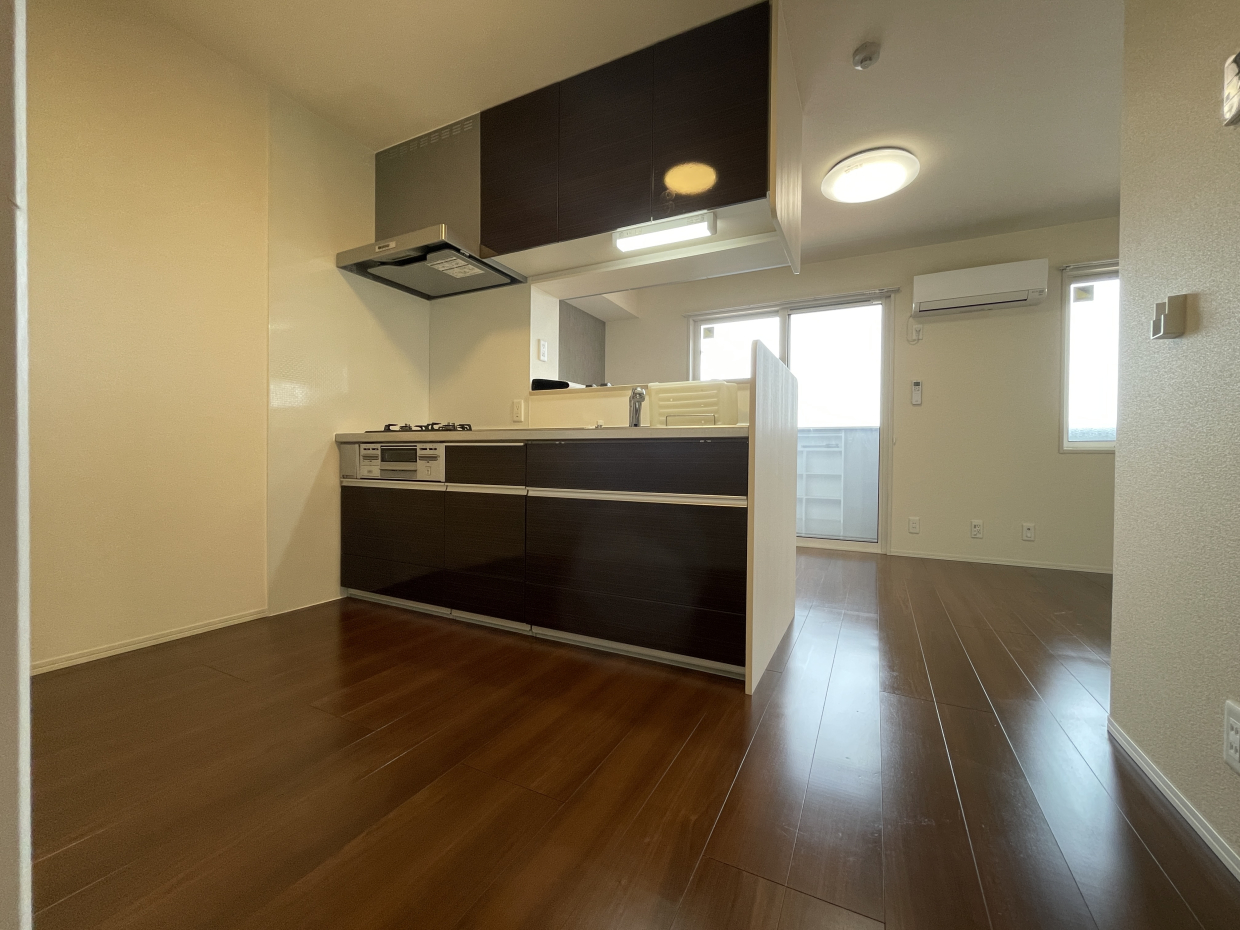 対面式のシステムキッチン