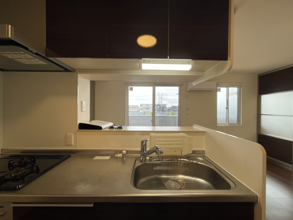 家族の様子を見ながらお料理！