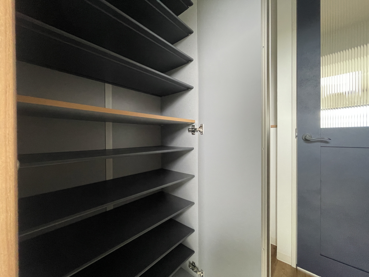 玄関収納もたくさんですが&hellip;