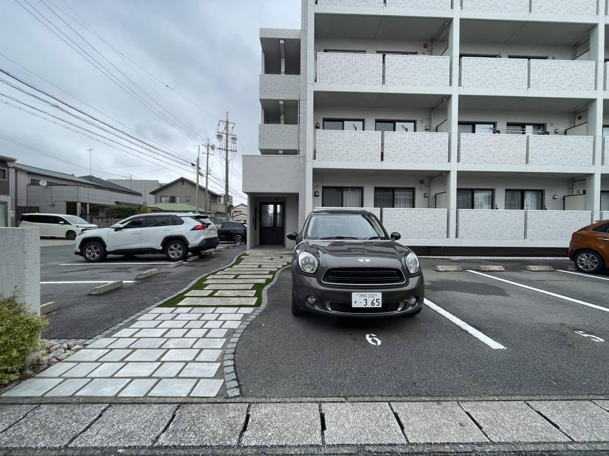 駐車場1台付きです