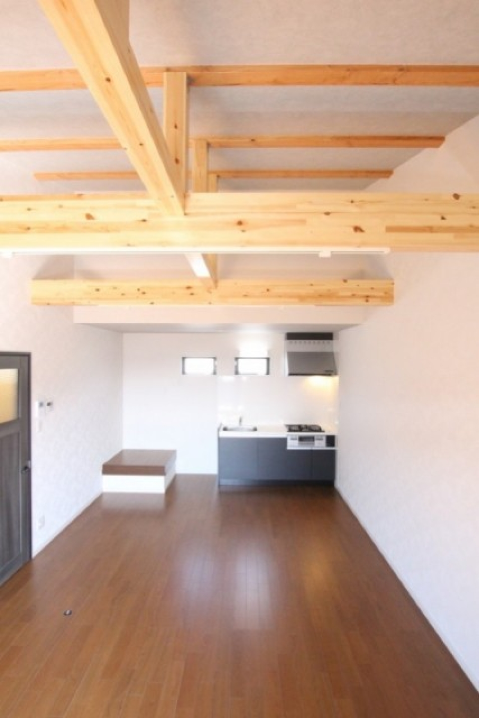 梁天井にウットリ。