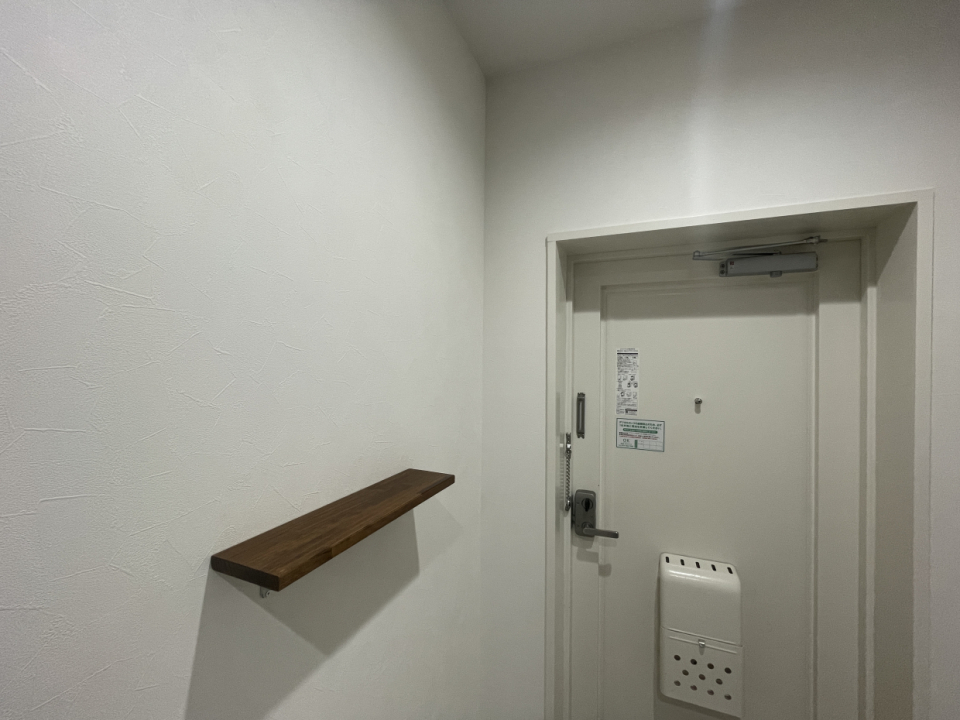 玄関ニッチにカギ置いて。