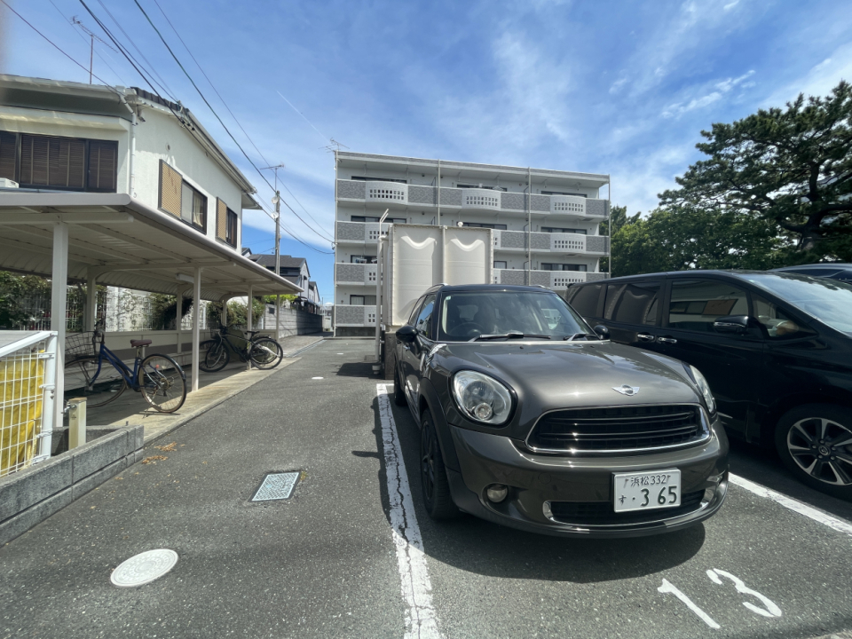 ゴミ置き場も近くにあります。