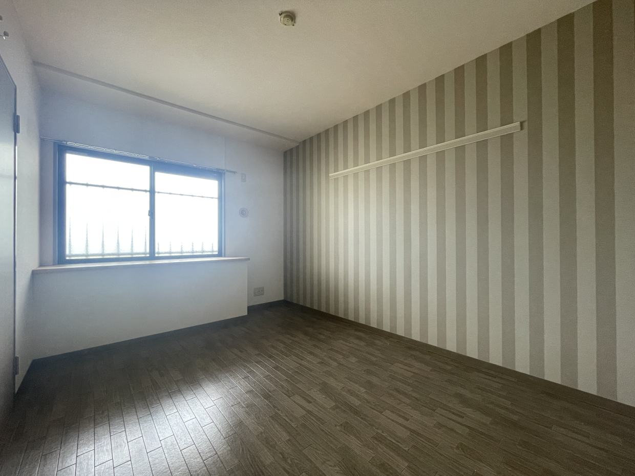 北側の洋室は寝室に。