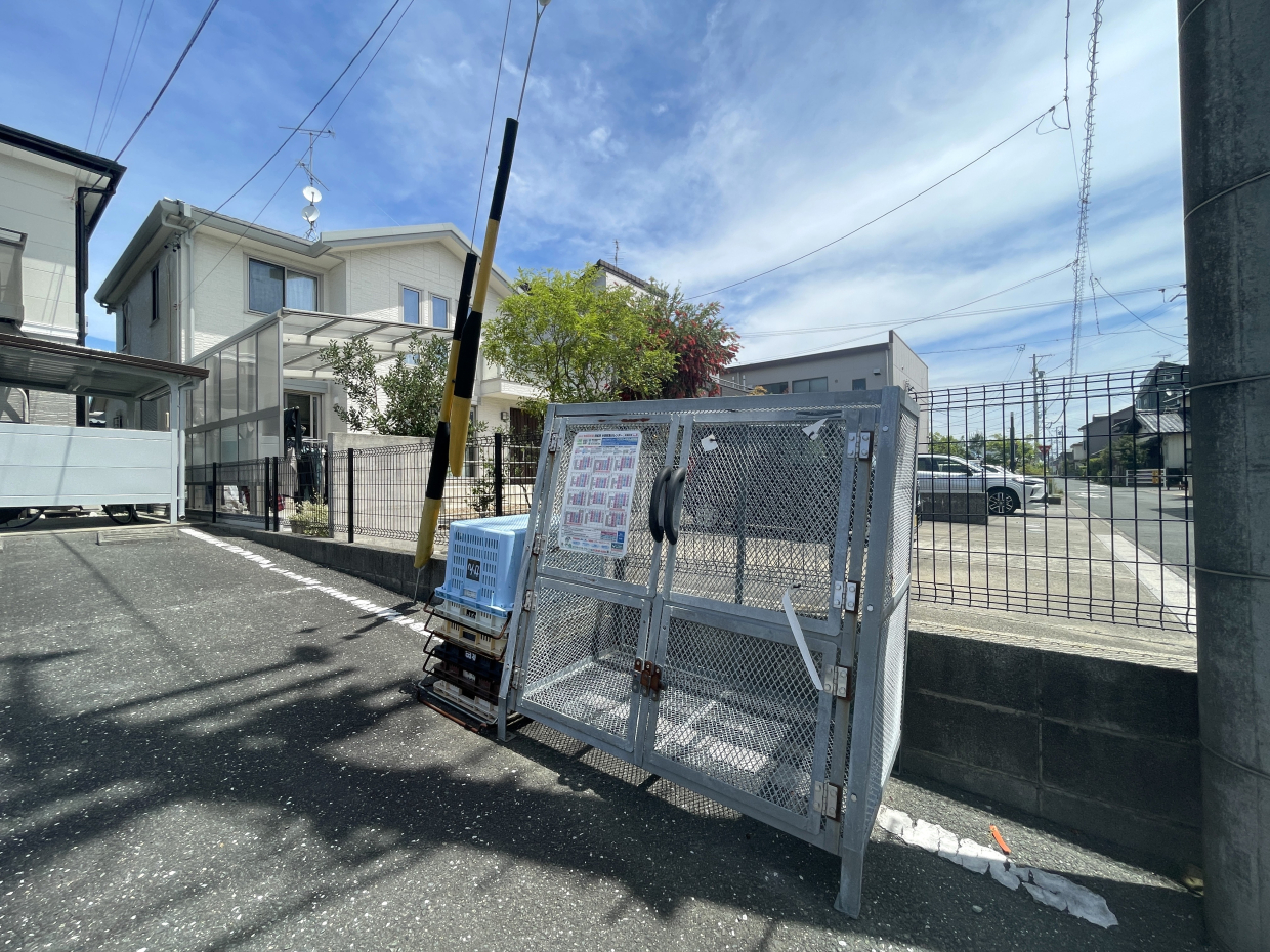 ゴミ置き場あり！