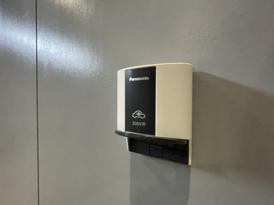 EV充電器付き