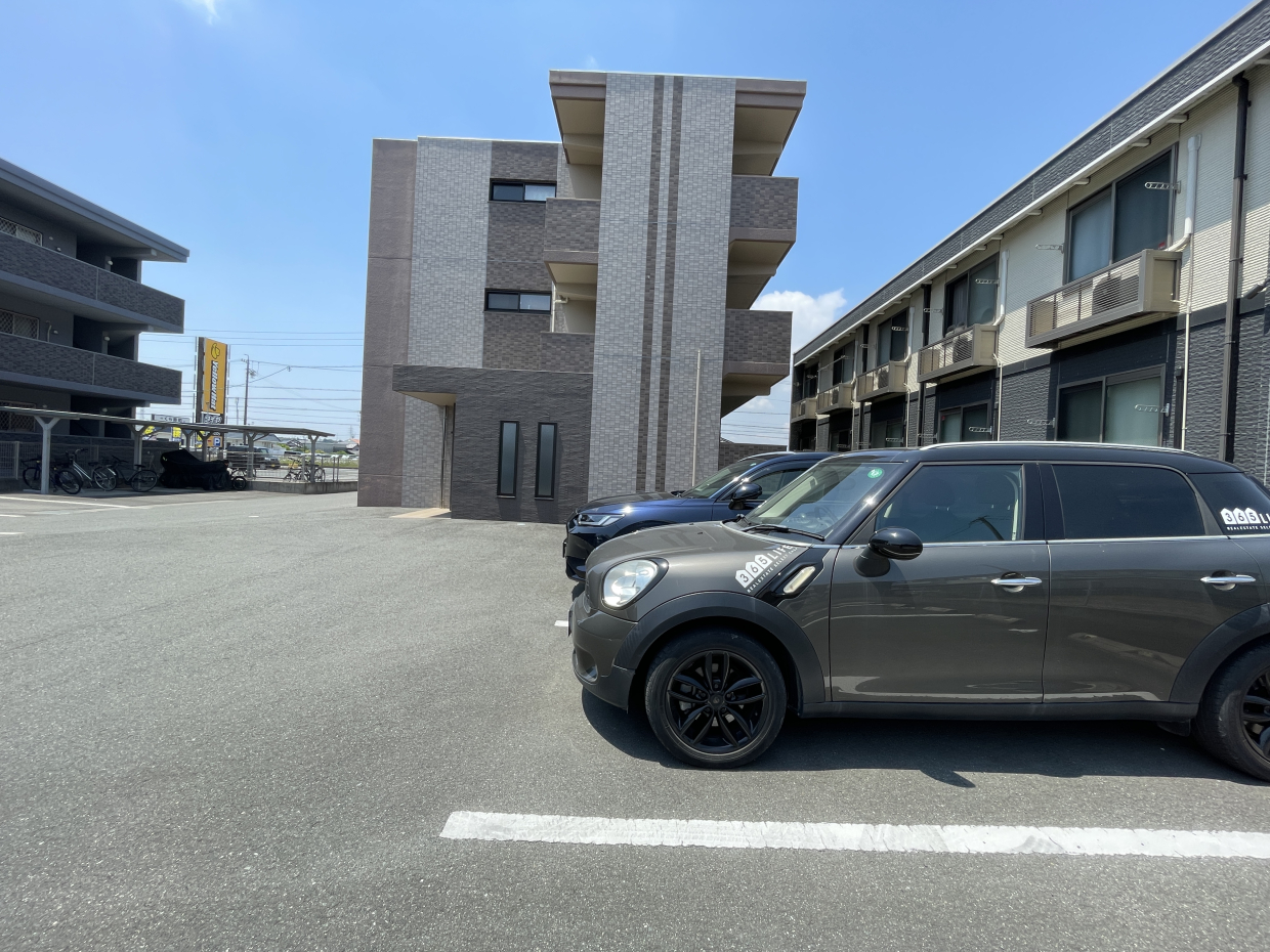 駐車場1台付き