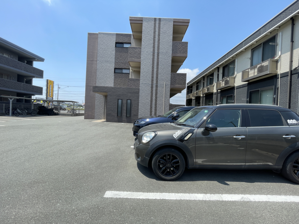 駐車場1台付き