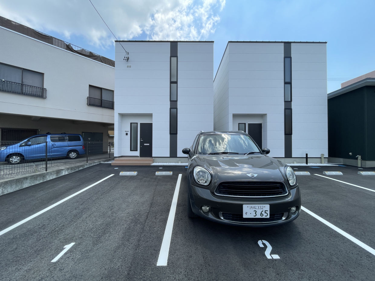 広々停めやいです◎