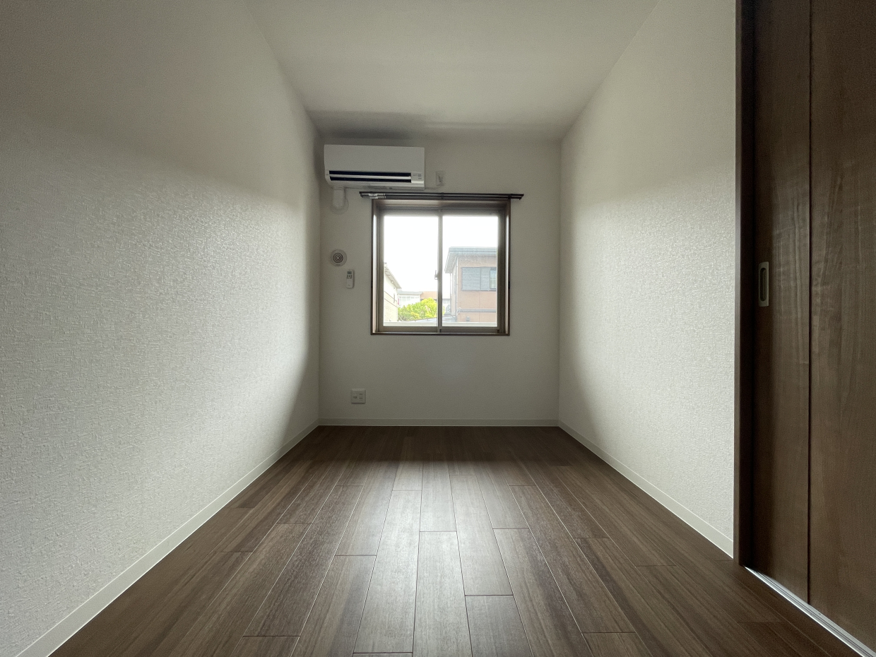 5.5帖の洋室がありました
