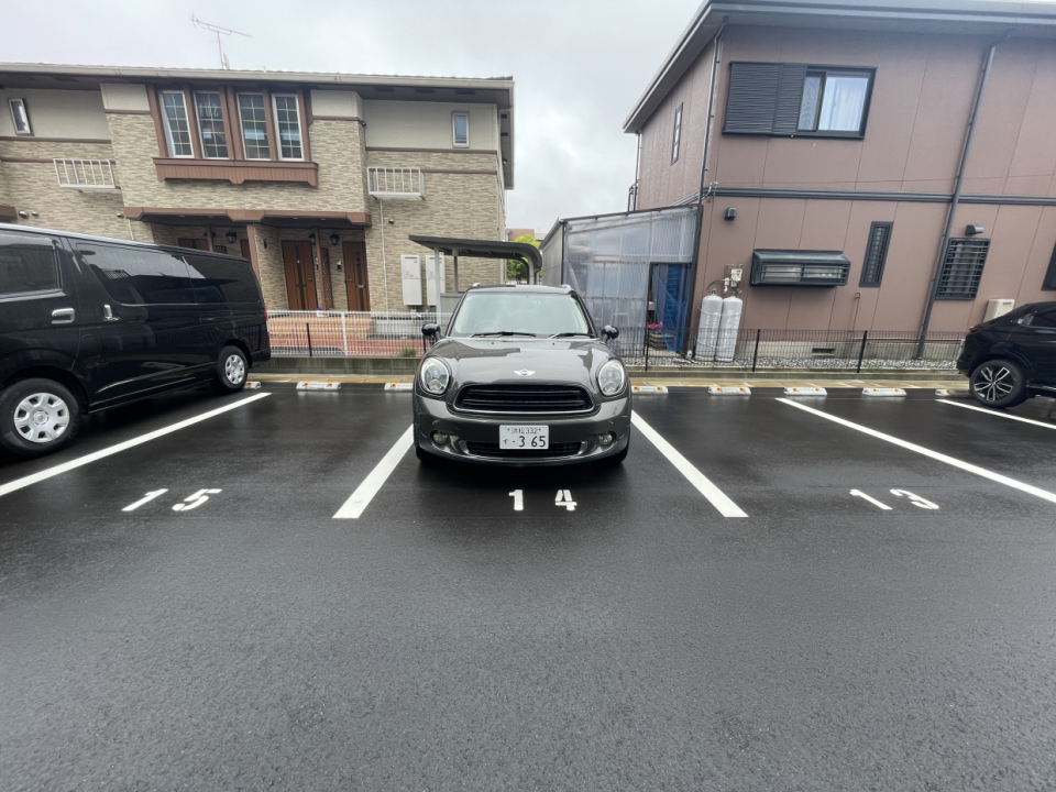 駐車場1台付きです