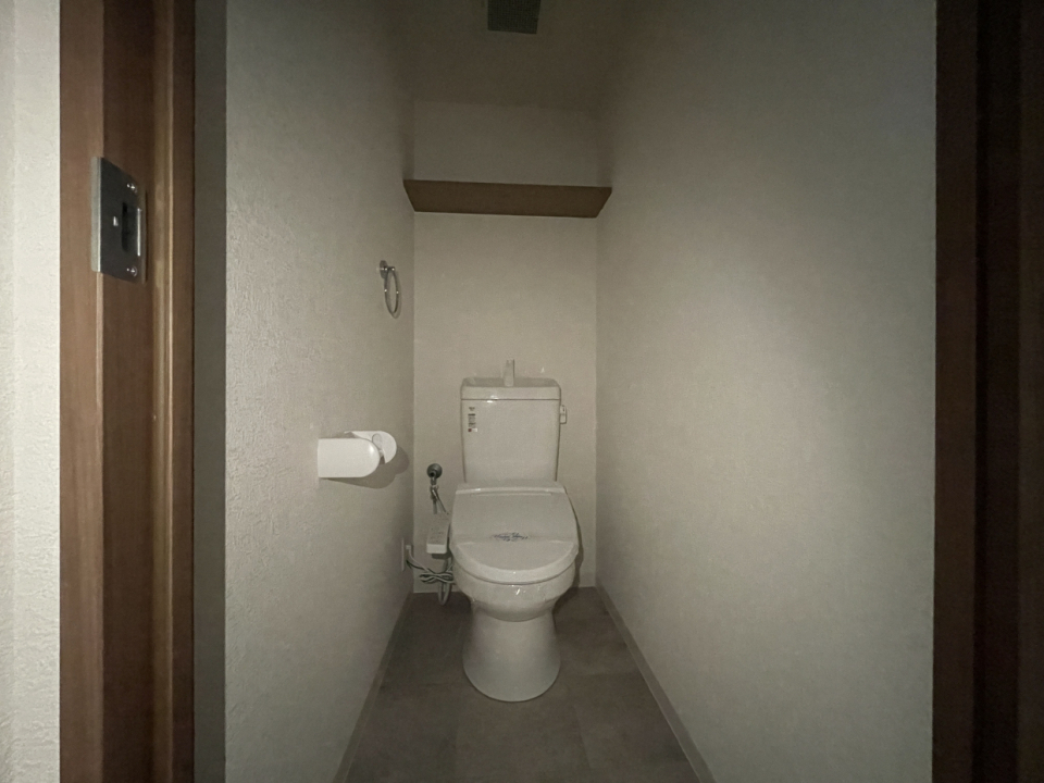 玄関から入ってすぐにトイレや洗面室へ直行できる衛生的な動線！