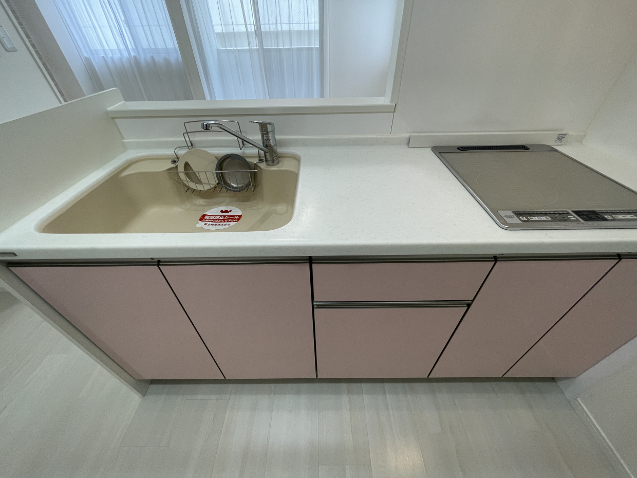 オール電化のエコキュート、IHコンロでお料理楽々です♩