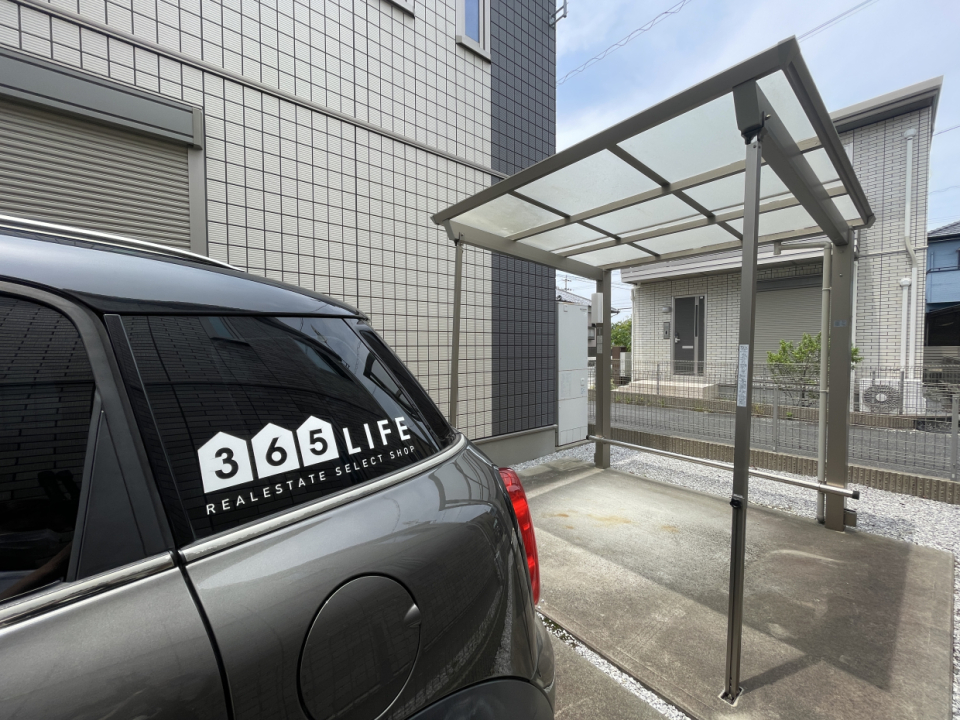 駐輪スペースに屋根があるのは嬉しい