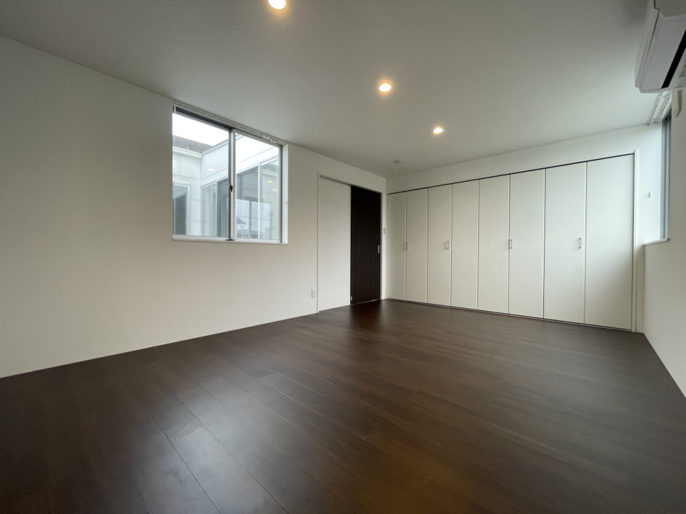 こちらがもう1部屋の7.2帖