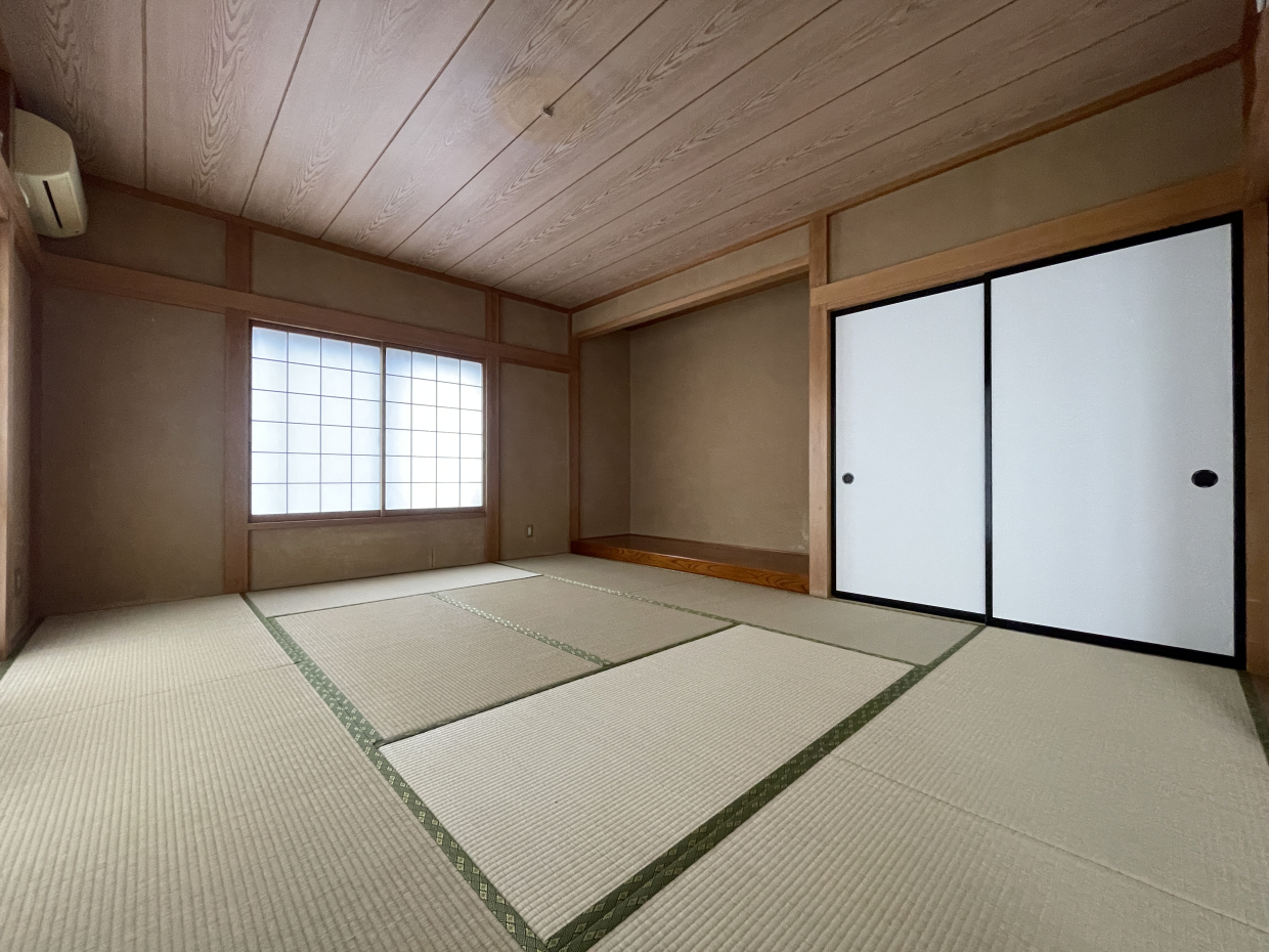 エアコンも付いてますし、収納力もすごいですよ