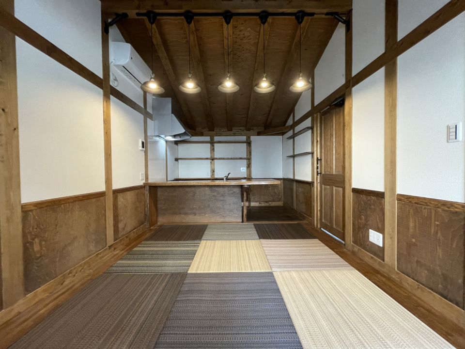 攻めたモダン旅館風 平屋戸建へようこそ