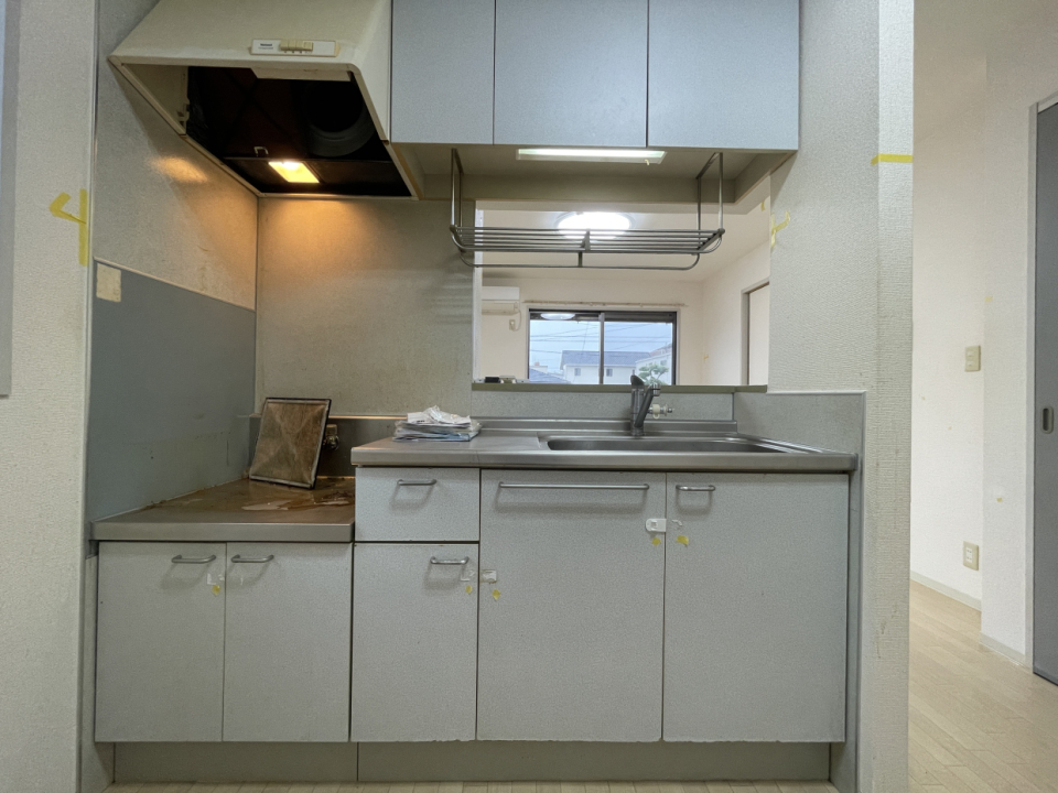 グレーぽい色がお部屋の雰囲気とマッチしてました