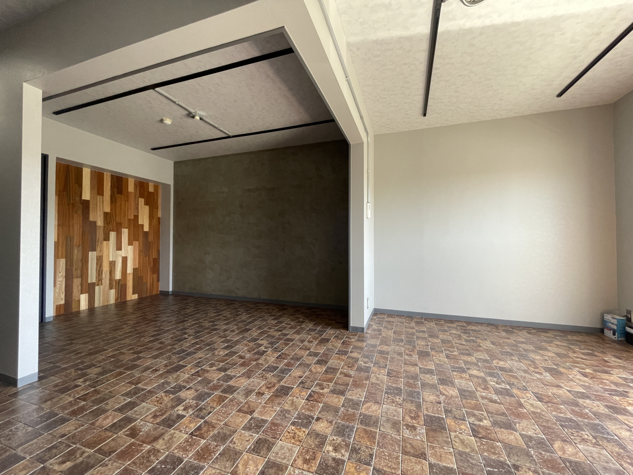 玄関を開けてすぐこの空間です、アート展みたい