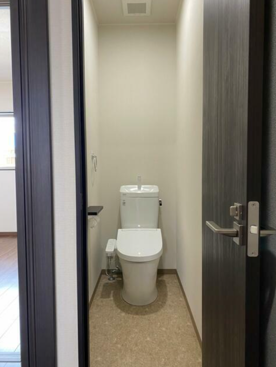 トイレは2階の居住スペースです。