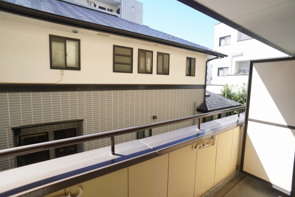 バルコニー：南向きで明かりが差し込みます