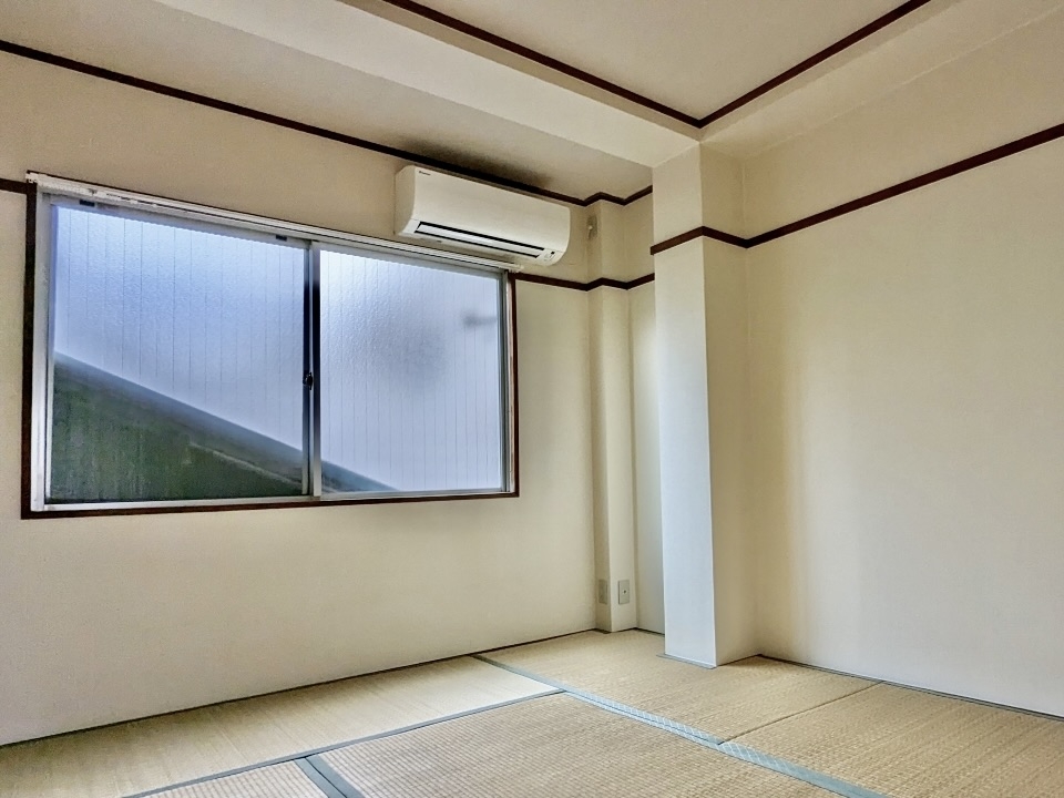 落ち着く和室。エアコンも付いています。