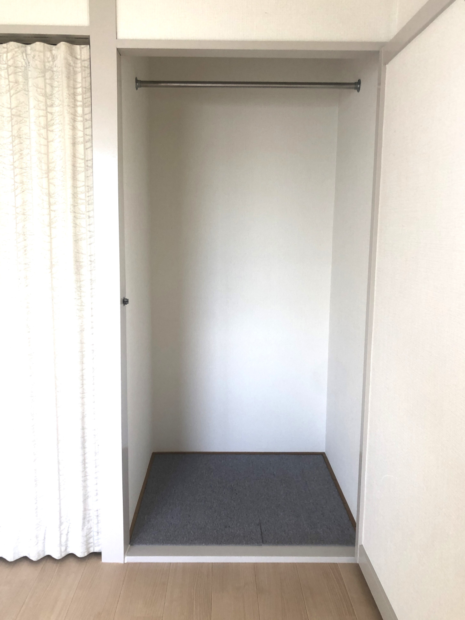 ロングコートも収納できます。