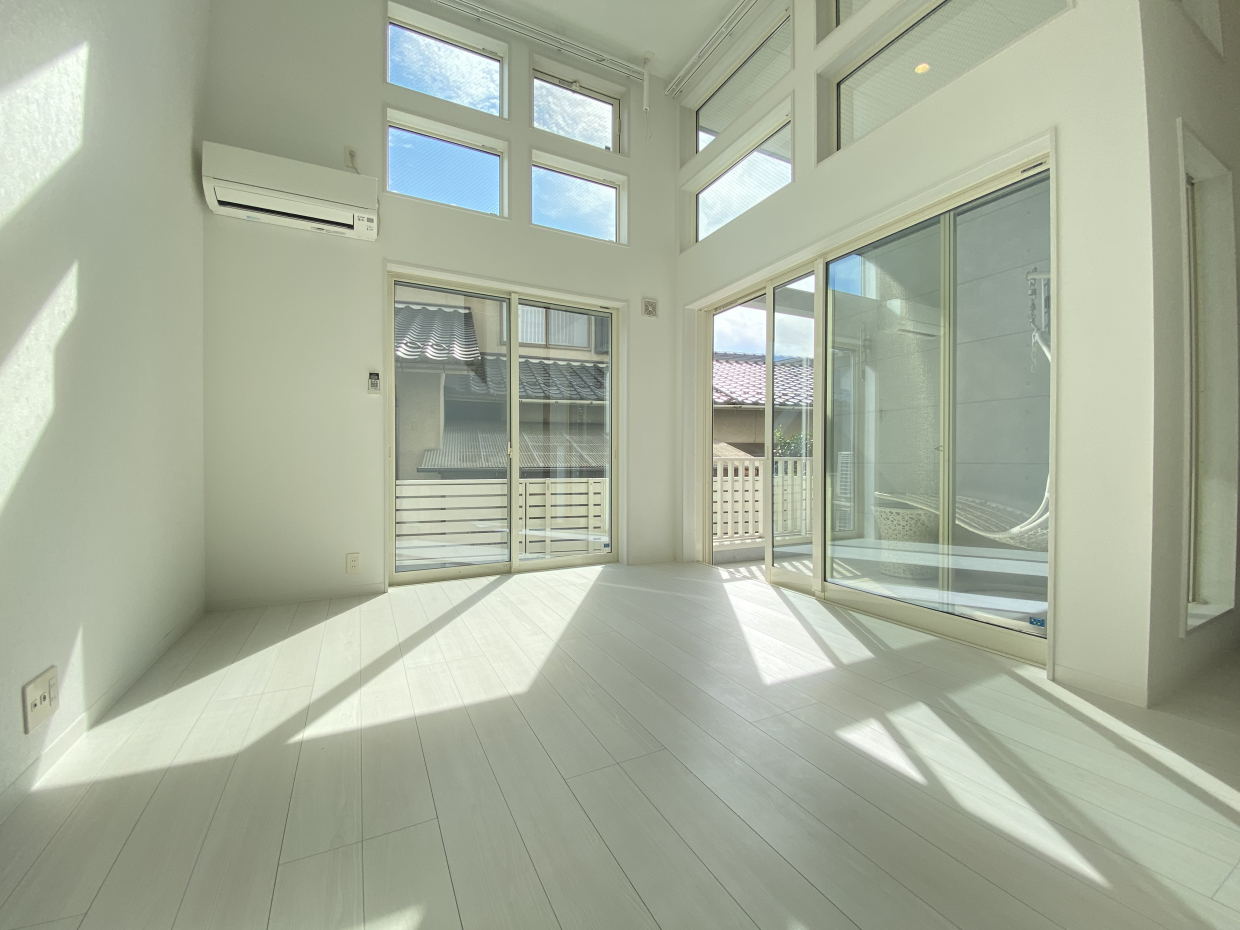 深呼吸して光が落ちる