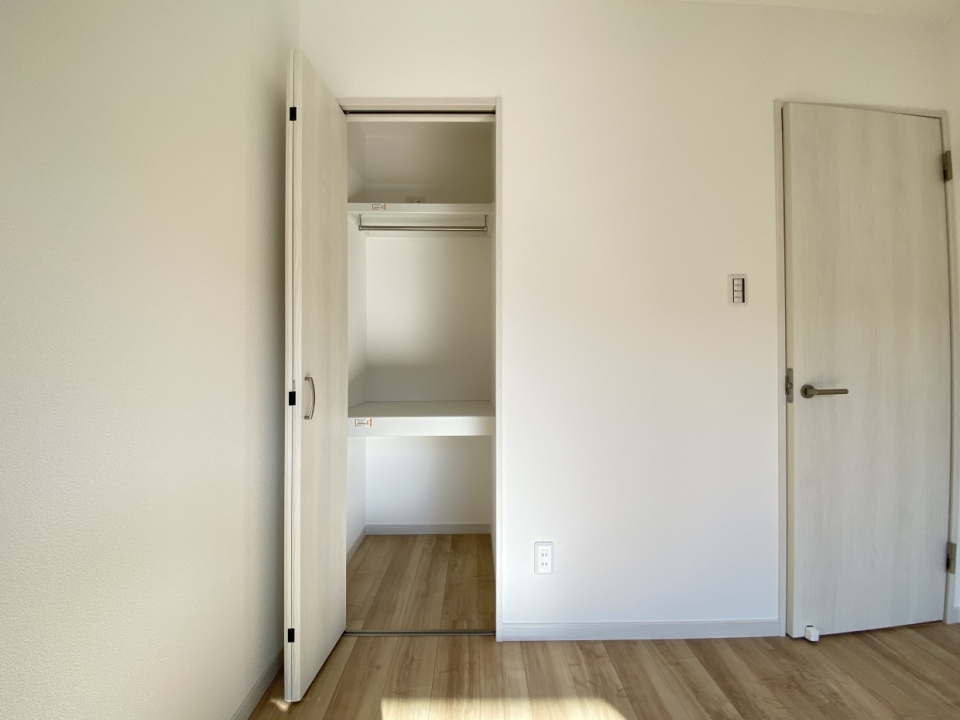 コンパクトクローゼット