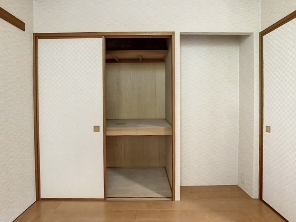 奥行きのある押入収納