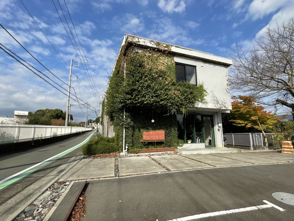 外観。元幼稚園をリノベーション。（2022年撮影）